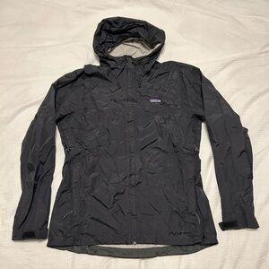 Patagonia Black womens rain Jacket
